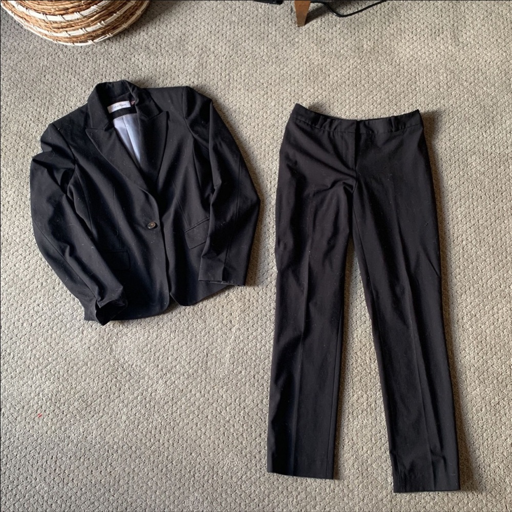 Calvin Klein woman’s suit